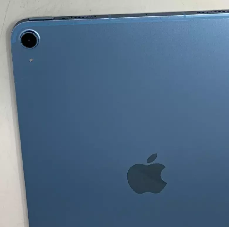 iPad Air Blue