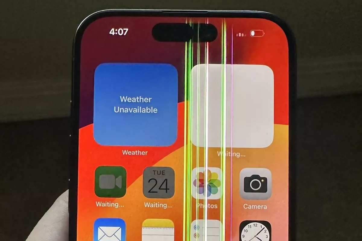 iPhone 15 Bad Screen